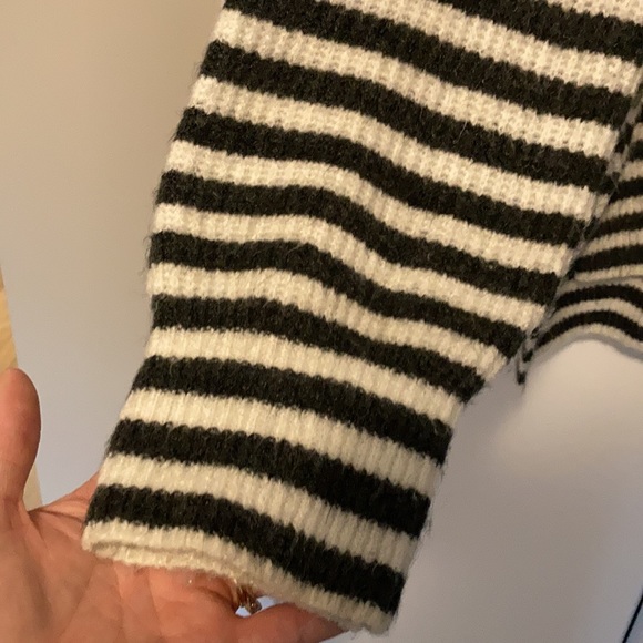 Gap Stripe Sweater - Picture 2 of 6